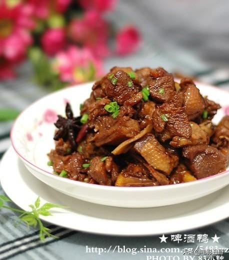過幾天和女朋友去武漢，各位大佬推薦一下，武漢有哪些美食，或者小吃街，公園景點(diǎn)什么的？