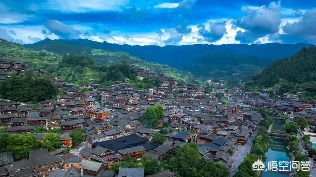 在貴州分布著哪些少數(shù)民族，他們有著什么樣的傳統(tǒng)服飾？